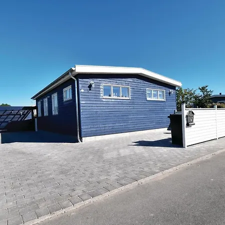 펜션 Three-bedroom In